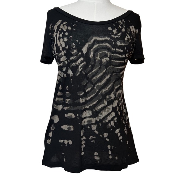 Banana Republic Tops - Banana Republic Black Abstract Animal Print Modal Soft Short Sleeve Top Size S‎
